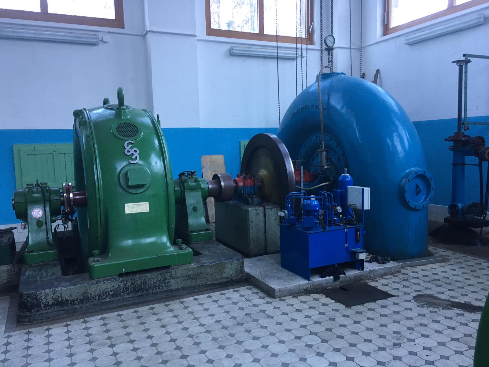 Wasserkraft Generator Umwicklung auf 400 Volt